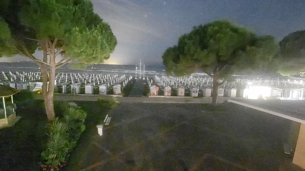 Grado Beach Webcam Entrance | Real-Time View of the Seaside