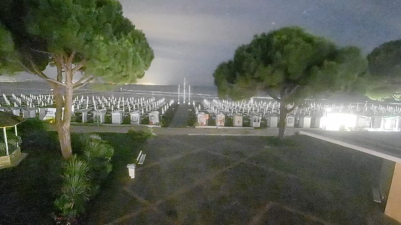 Grado Ulaz na Plažu | Pogled Uživo na Obalu