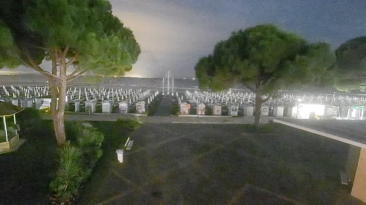 Grado Ulaz na Plažu | Pogled Uživo na Obalu