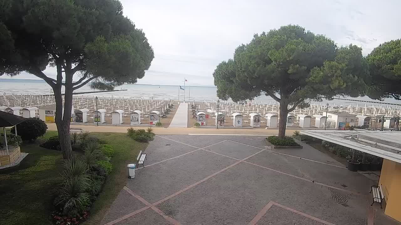 Grado Ulaz na Plažu | Pogled Uživo na Obalu
