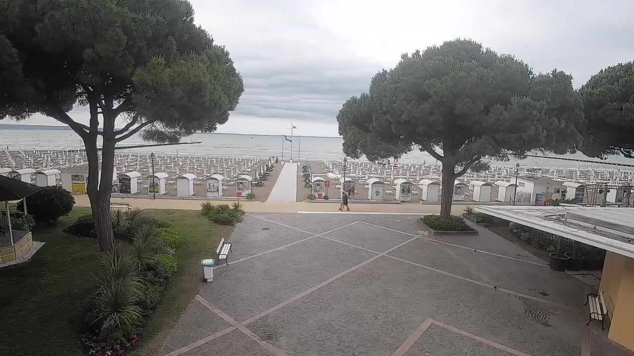 Grado Ulaz na Plažu | Pogled Uživo na Obalu