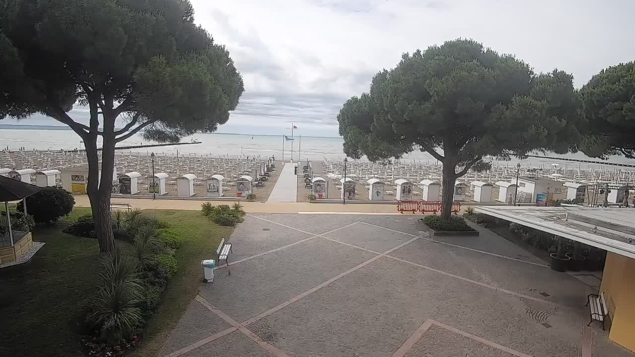 Grado Ulaz na Plažu | Pogled Uživo na Obalu