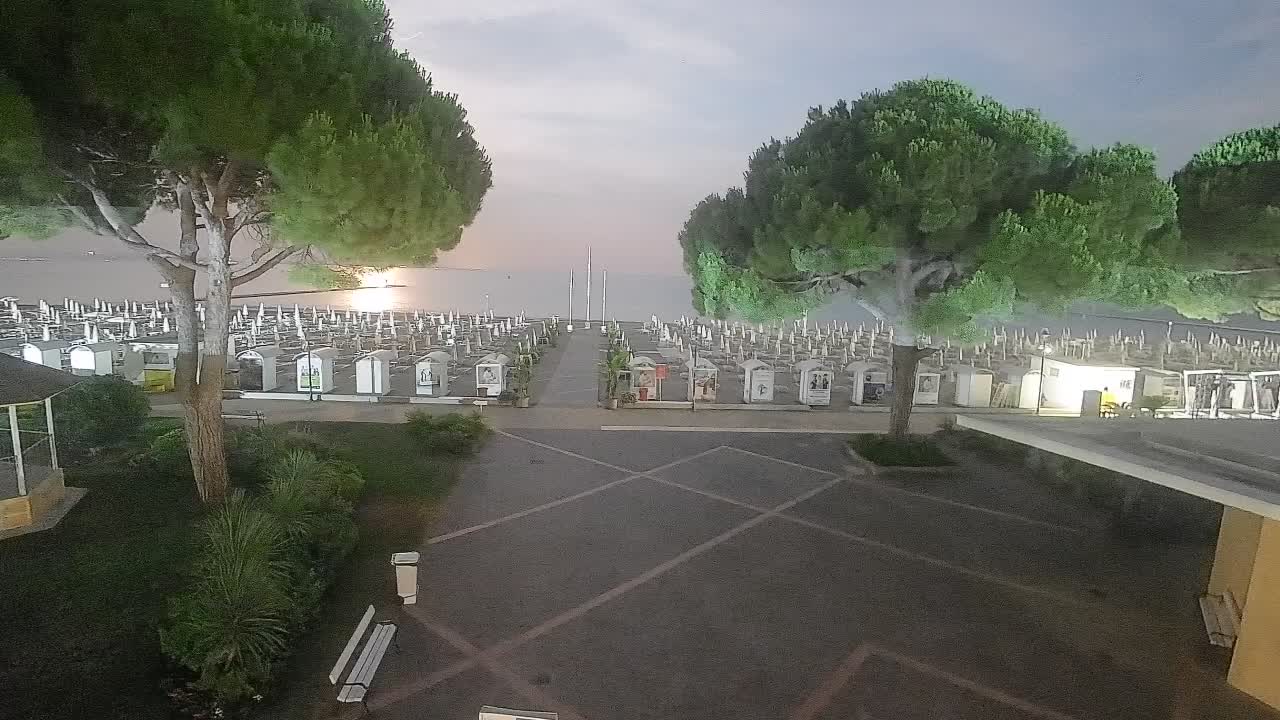 Grado Beach Webcam Entrance | Real-Time View of the Seaside