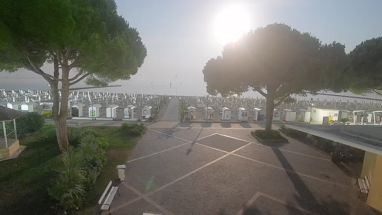 Grado Beach Webcam Entrance | Real-Time View of the Seaside