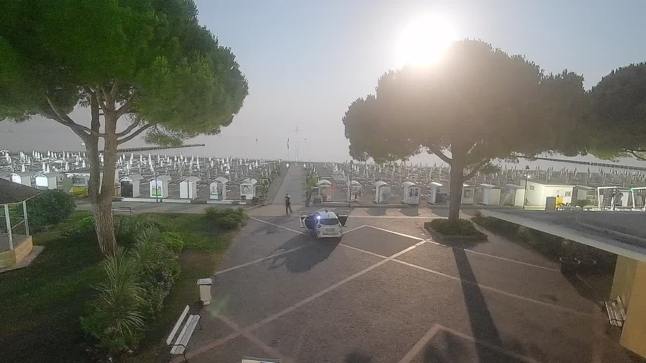 Grado Beach Webcam Entrance | Real-Time View of the Seaside