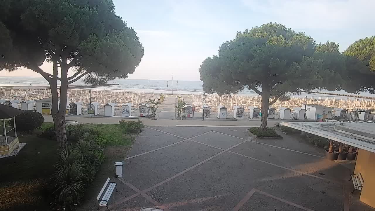 Grado Ulaz na Plažu | Pogled Uživo na Obalu