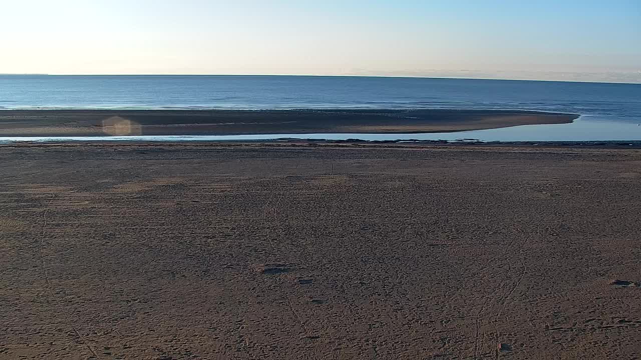 Grado Beach and Aquapark Views in Real Time