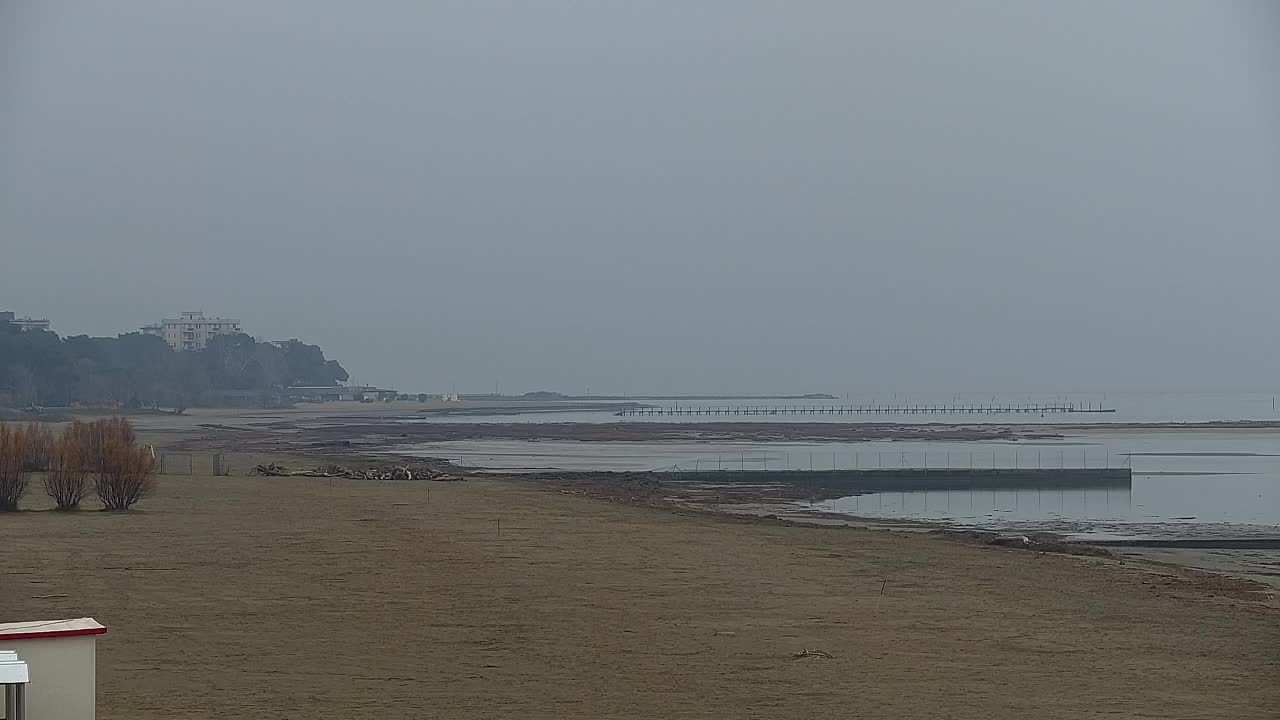 Spletna kamera v živo Grado: Pogledi na plažo in vodni park v realnem času