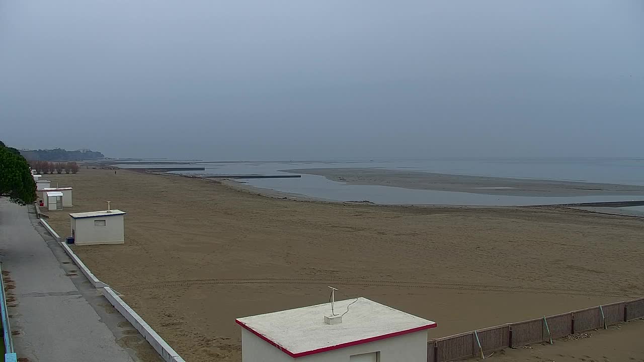 Spletna kamera v živo Grado: Pogledi na plažo in vodni park v realnem času