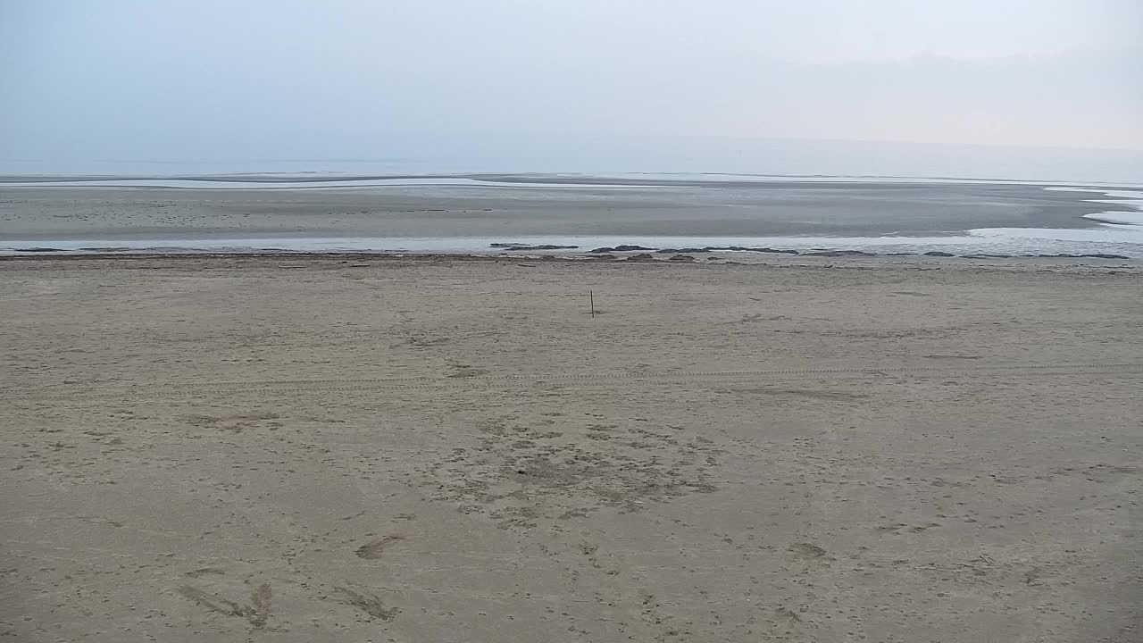 Webcam en vivo Grado: Vistas de la playa y del parque acuático en tiempo real