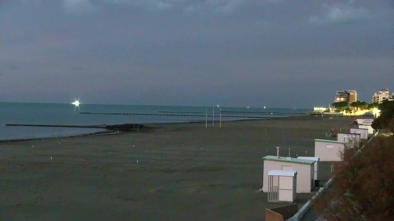 Webcam en vivo Grado: Vistas de la playa y del parque acuático en tiempo real