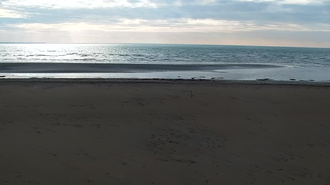 Webcam en vivo Grado: Vistas de la playa y del parque acuático en tiempo real