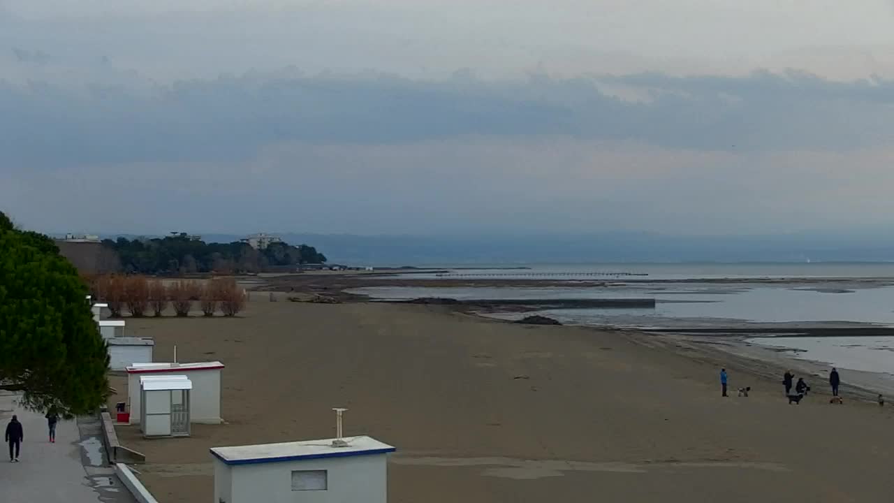 Grado Beach and Aquapark Views in Real Time