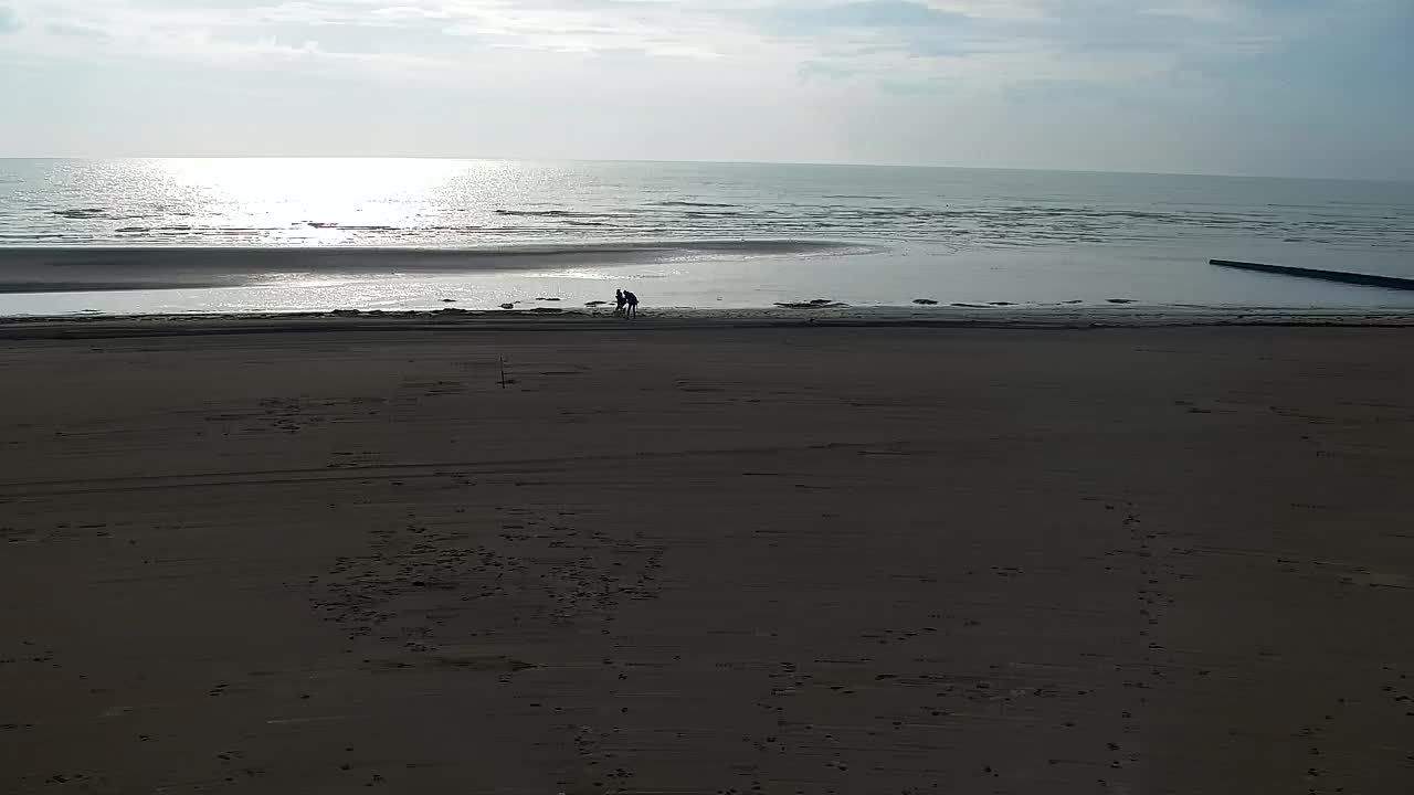 Webcam en vivo Grado: Vistas de la playa y del parque acuático en tiempo real