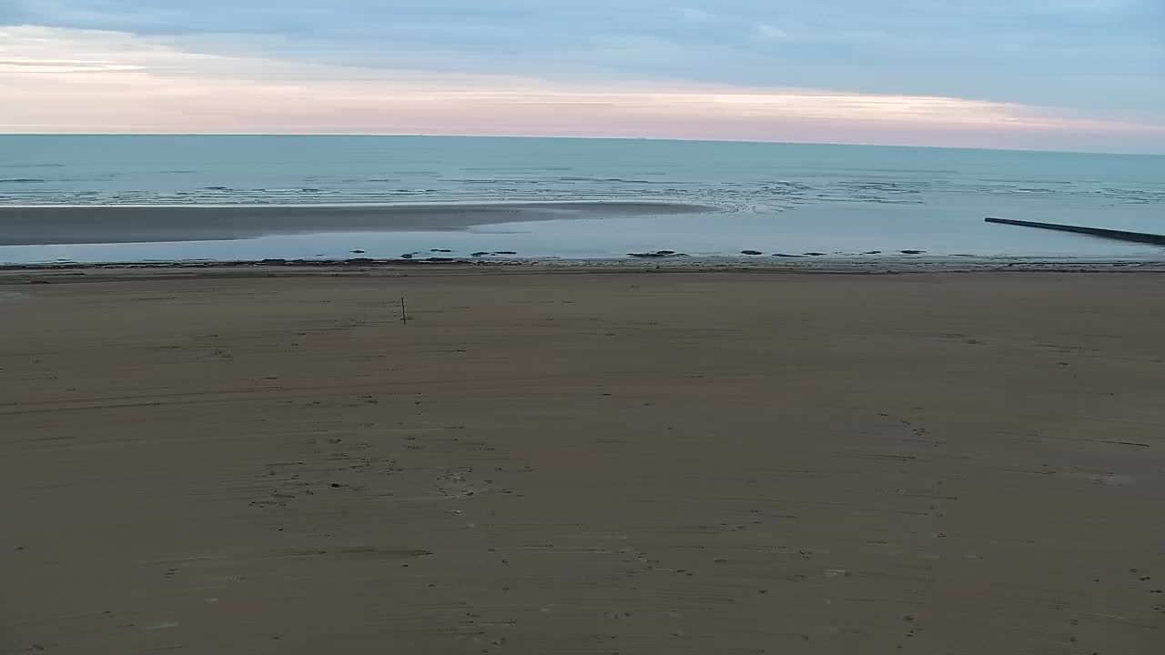 Webcam en vivo Grado: Vistas de la playa y del parque acuático en tiempo real