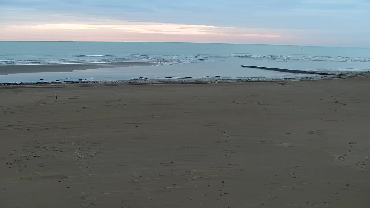 Spletna kamera v živo Grado: Pogledi na plažo in vodni park v realnem času