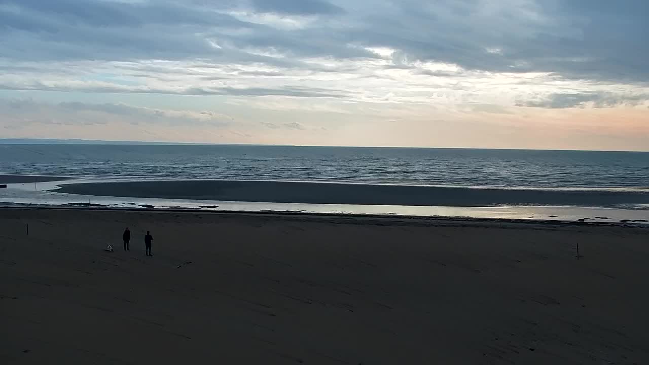 Webcam Live Grado: Vista sulla spiaggia e sull’acquapark in tempo reale