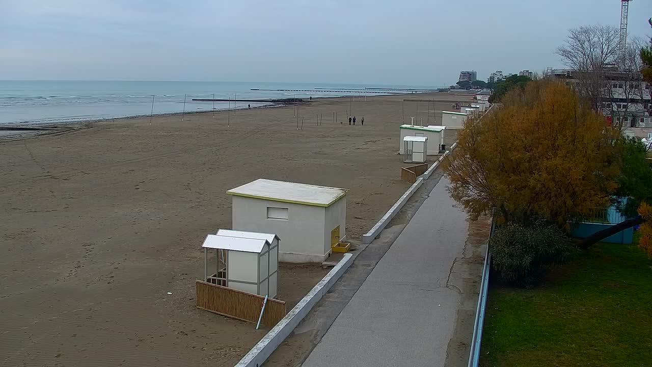 Webcam en vivo Grado: Vistas de la playa y del parque acuático en tiempo real