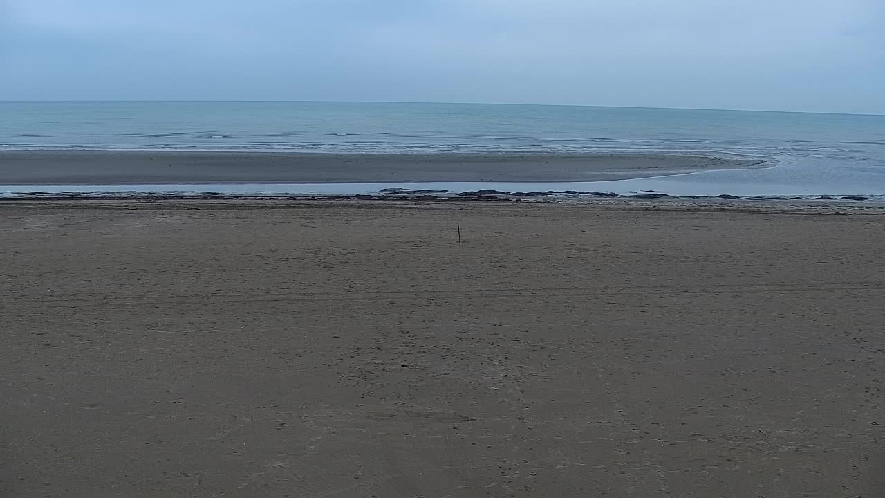 Webcam en vivo Grado: Vistas de la playa y del parque acuático en tiempo real