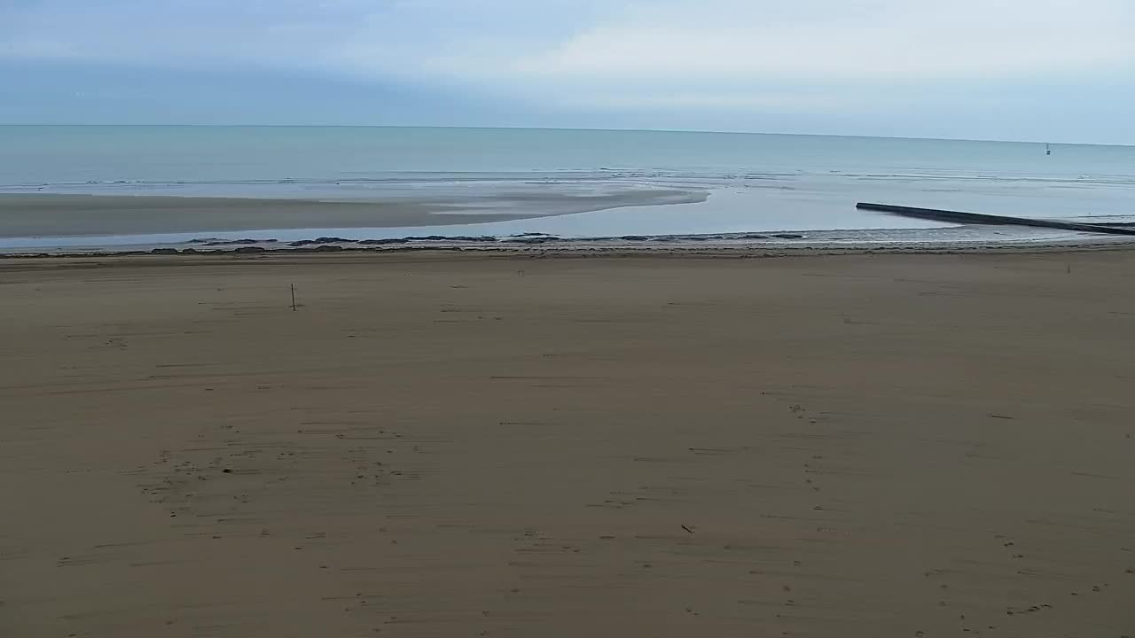 Grado Beach and Aquapark Views in Real Time