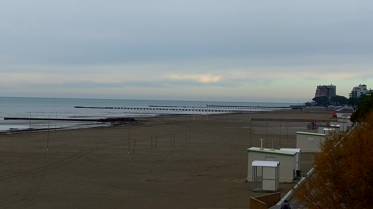 Webcam en vivo Grado: Vistas de la playa y del parque acuático en tiempo real