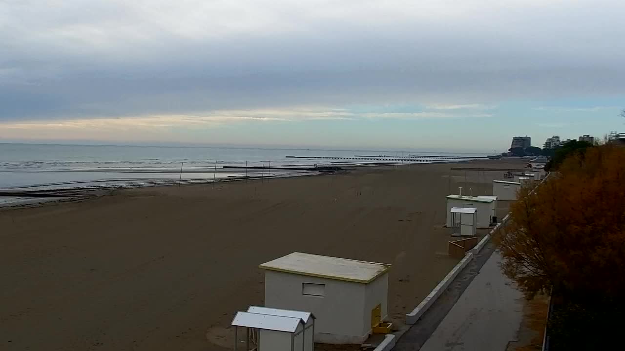 Grado Beach and Aquapark Views in Real Time