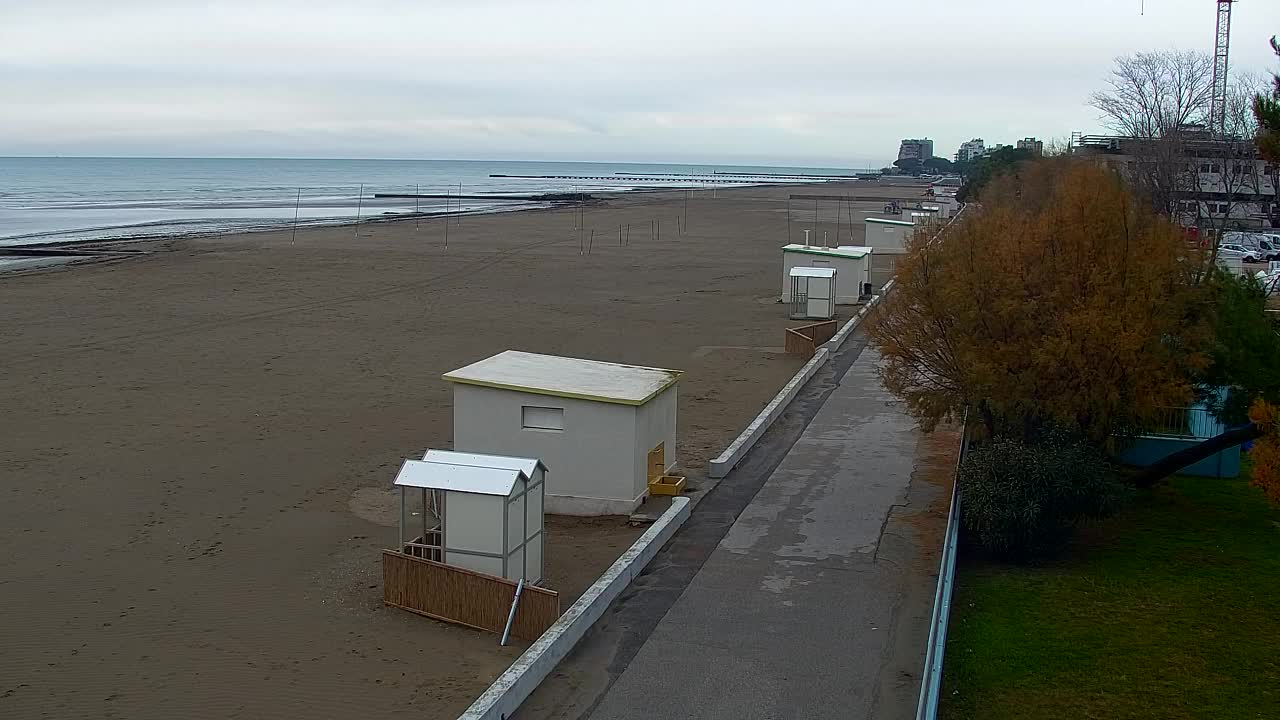 Webcam en vivo Grado: Vistas de la playa y del parque acuático en tiempo real