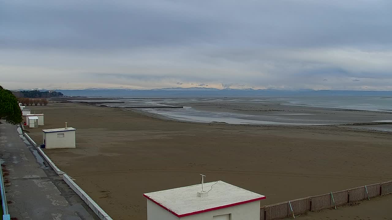 Grado Beach and Aquapark Views in Real Time