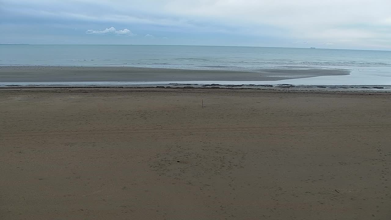 Spletna kamera v živo Grado: Pogledi na plažo in vodni park v realnem času