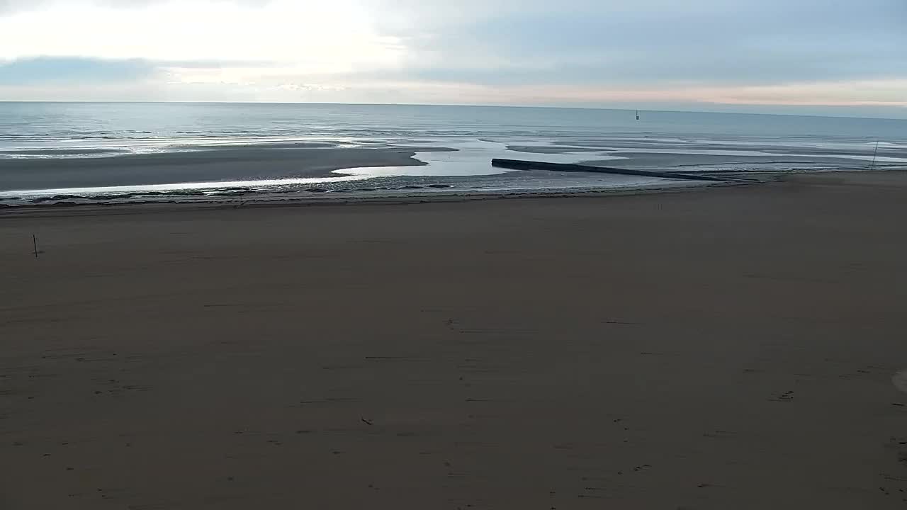 Grado Beach and Aquapark Views in Real Time