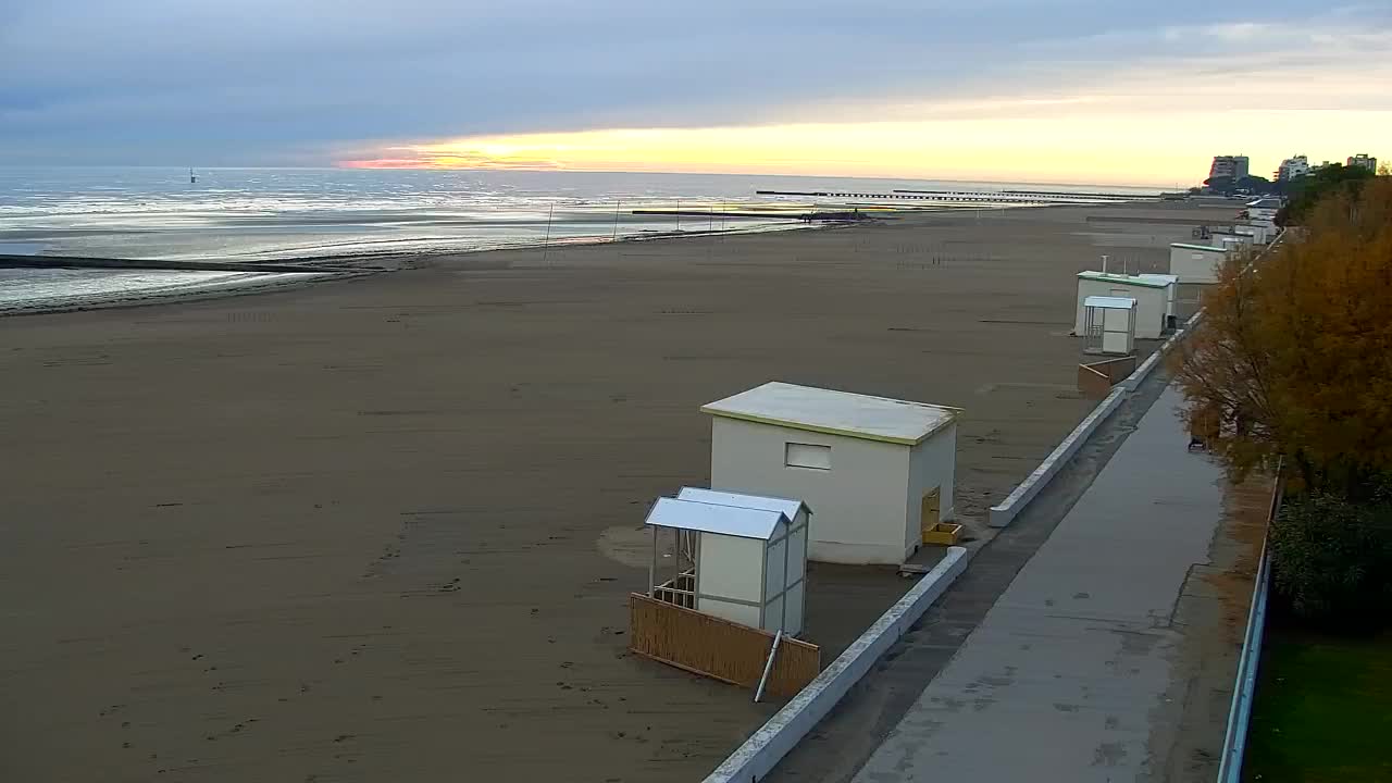 Webcam en direct Grado : Vues sur la plage et l’aquapark en temps réel