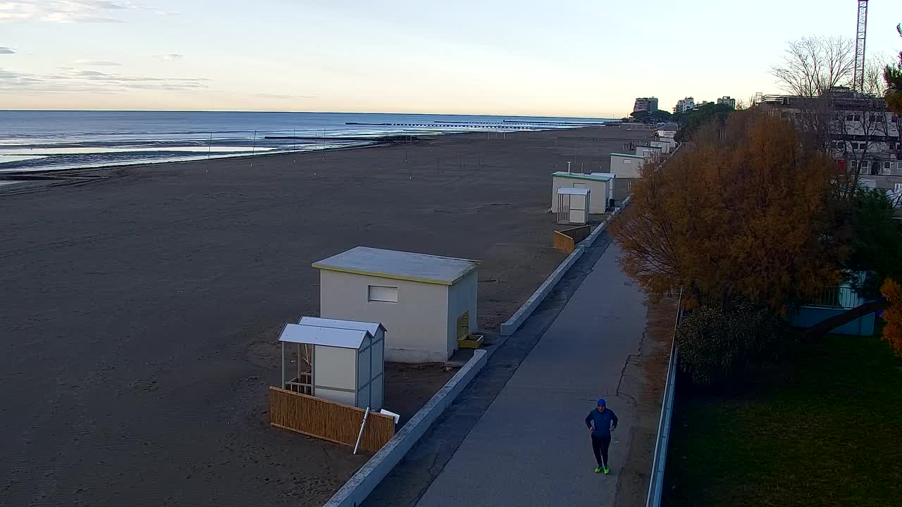 Webcam en vivo Grado: Vistas de la playa y del parque acuático en tiempo real