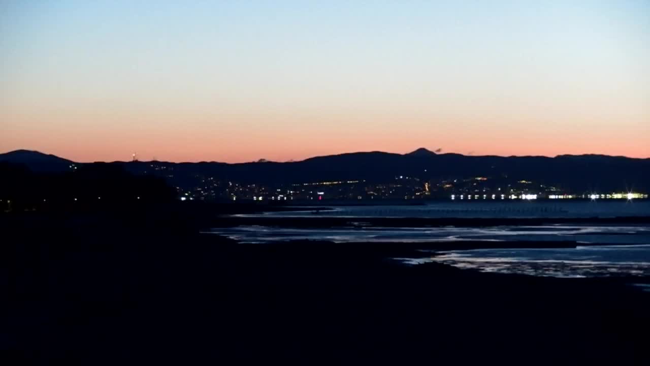 Webcam en vivo Grado: Vistas de la playa y del parque acuático en tiempo real