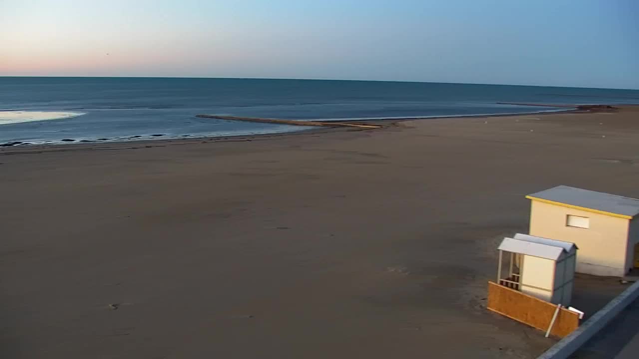 Webcam en vivo Grado: Vistas de la playa y del parque acuático en tiempo real