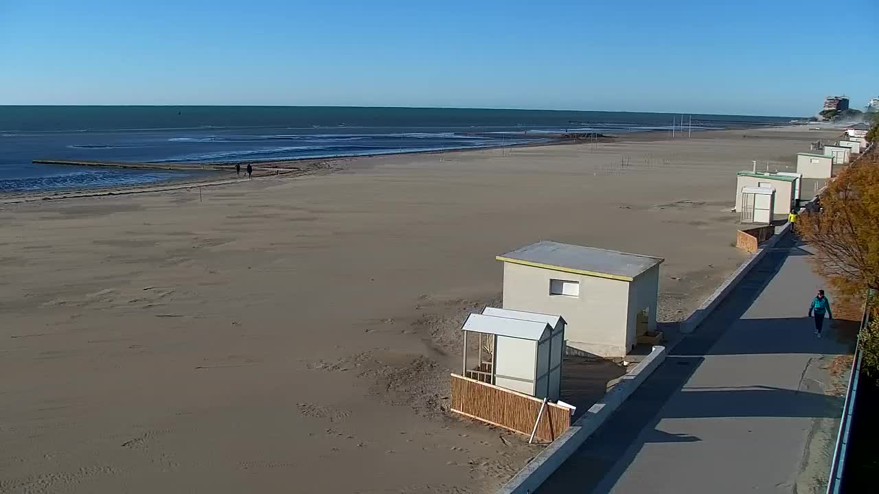 Webcam en vivo Grado: Vistas de la playa y del parque acuático en tiempo real