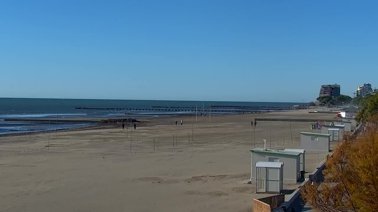 Webcam en vivo Grado: Vistas de la playa y del parque acuático en tiempo real