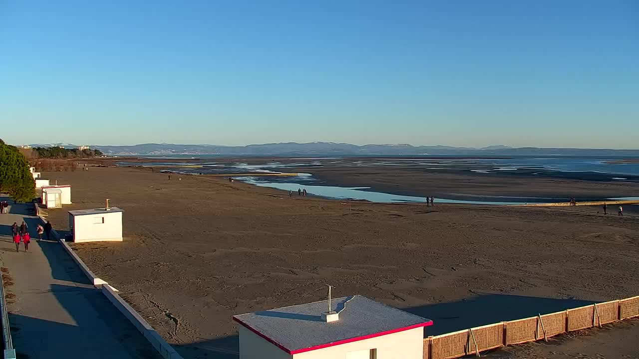 Grado Beach and Aquapark Views in Real Time