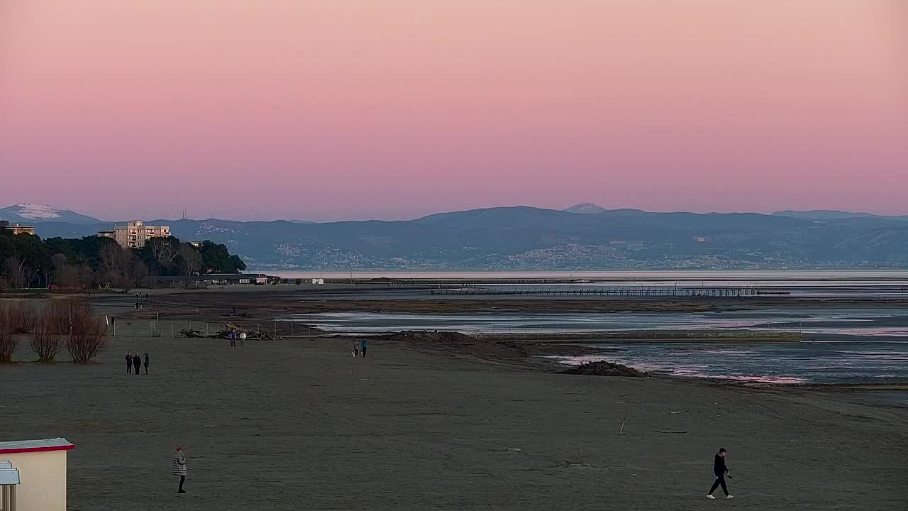 Grado Beach and Aquapark Views in Real Time