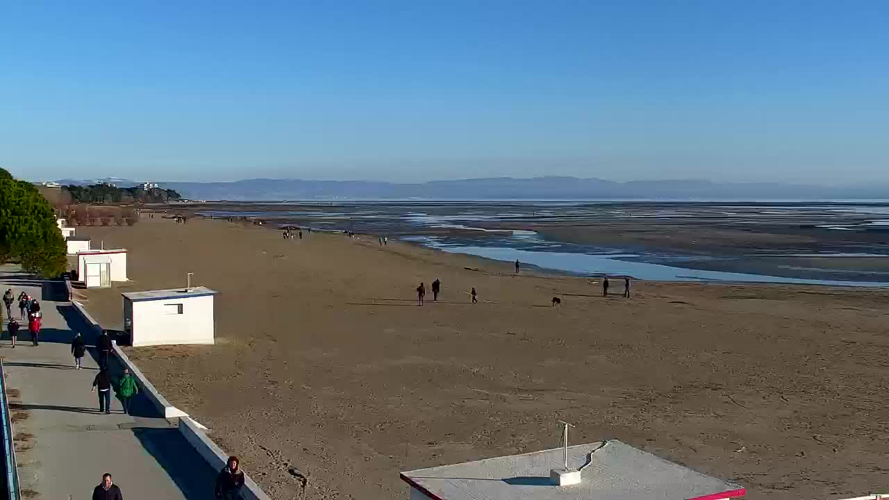 Grado Beach and Aquapark Views in Real Time