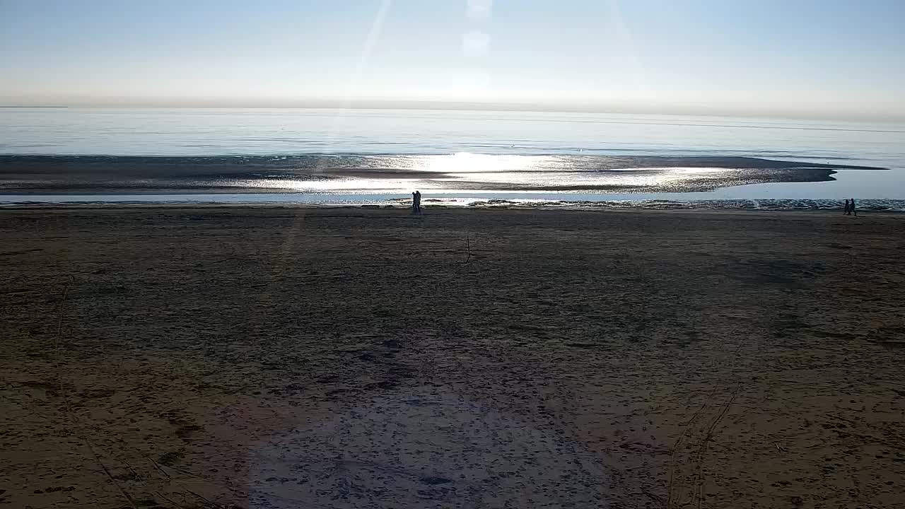 Webcam en vivo Grado: Vistas de la playa y del parque acuático en tiempo real