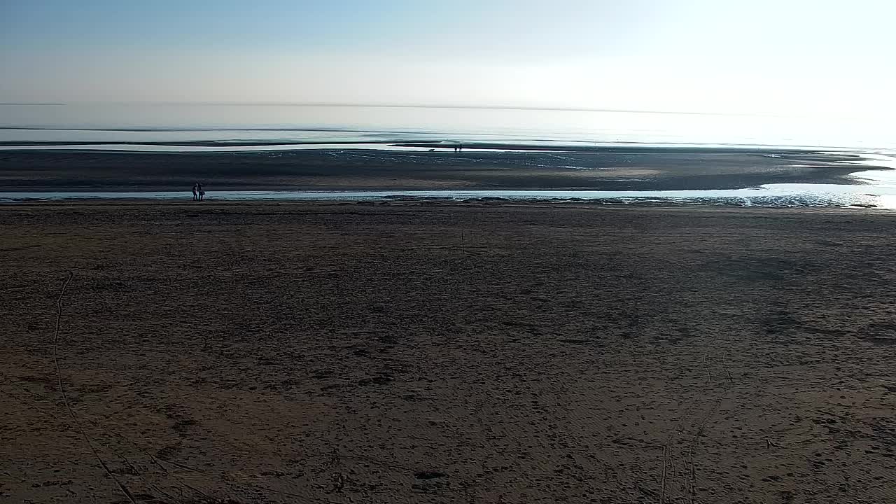 Webcam en vivo Grado: Vistas de la playa y del parque acuático en tiempo real