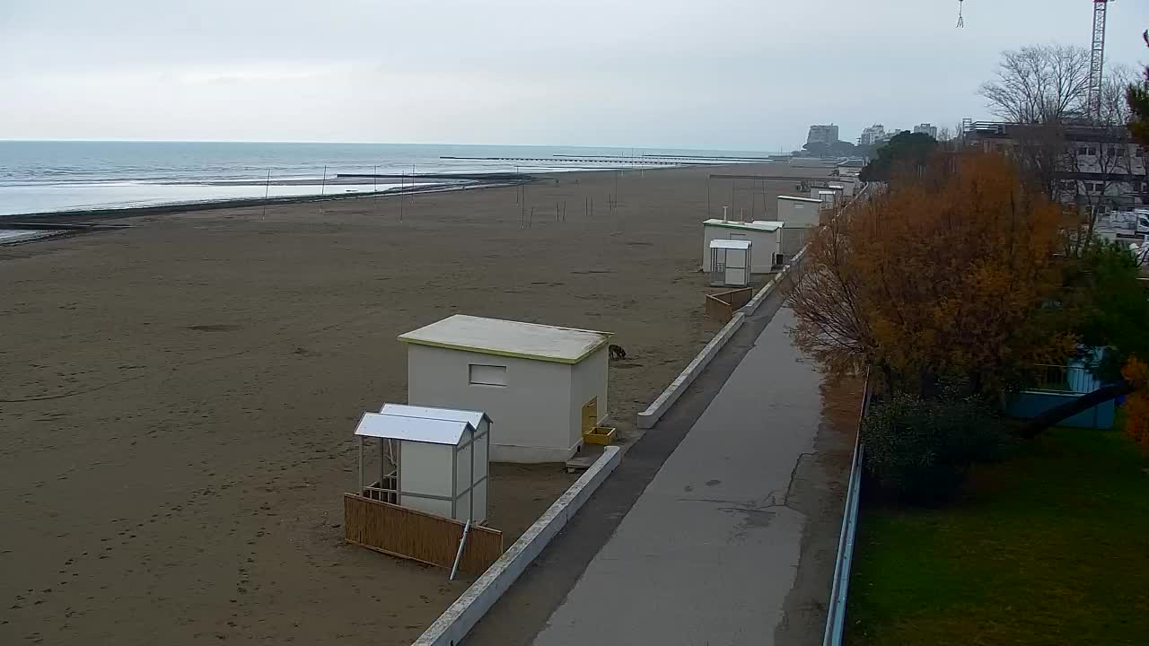 Webcam en vivo Grado: Vistas de la playa y del parque acuático en tiempo real