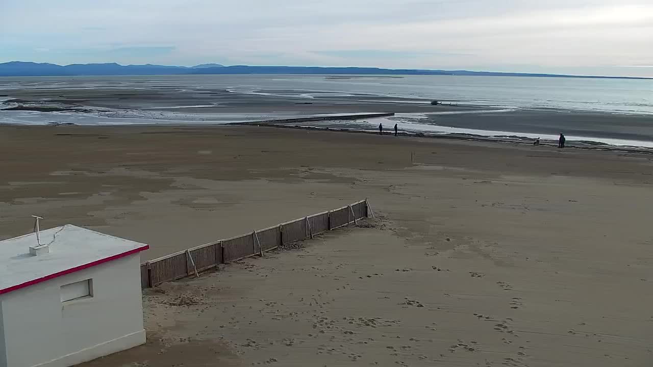 Spletna kamera v živo Grado: Pogledi na plažo in vodni park v realnem času