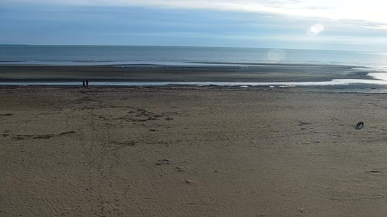 Webcam en vivo Grado: Vistas de la playa y del parque acuático en tiempo real