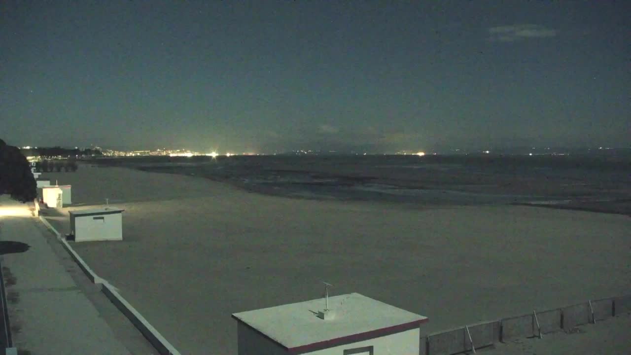 Webcam en vivo Grado: Vistas de la playa y del parque acuático en tiempo real