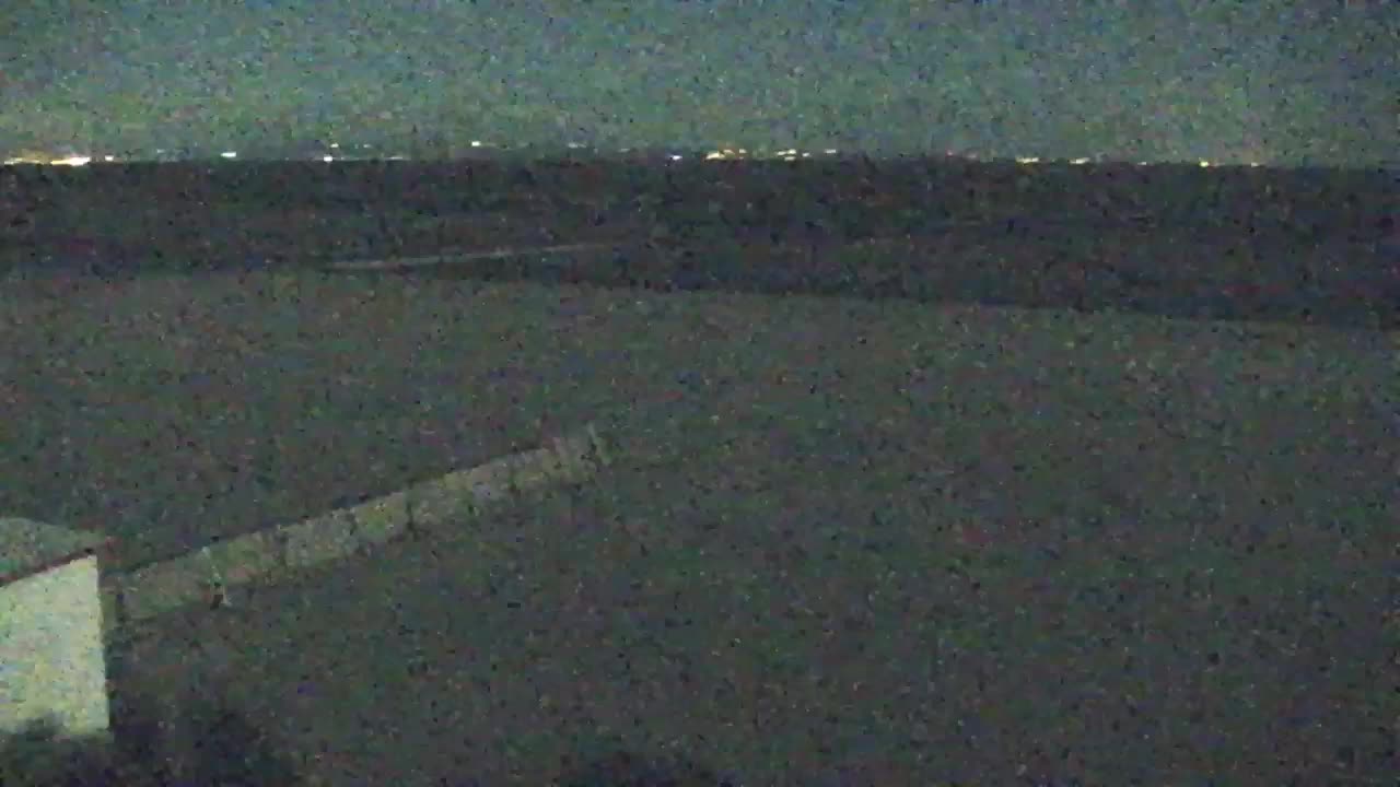 Webcam en vivo Grado: Vistas de la playa y del parque acuático en tiempo real