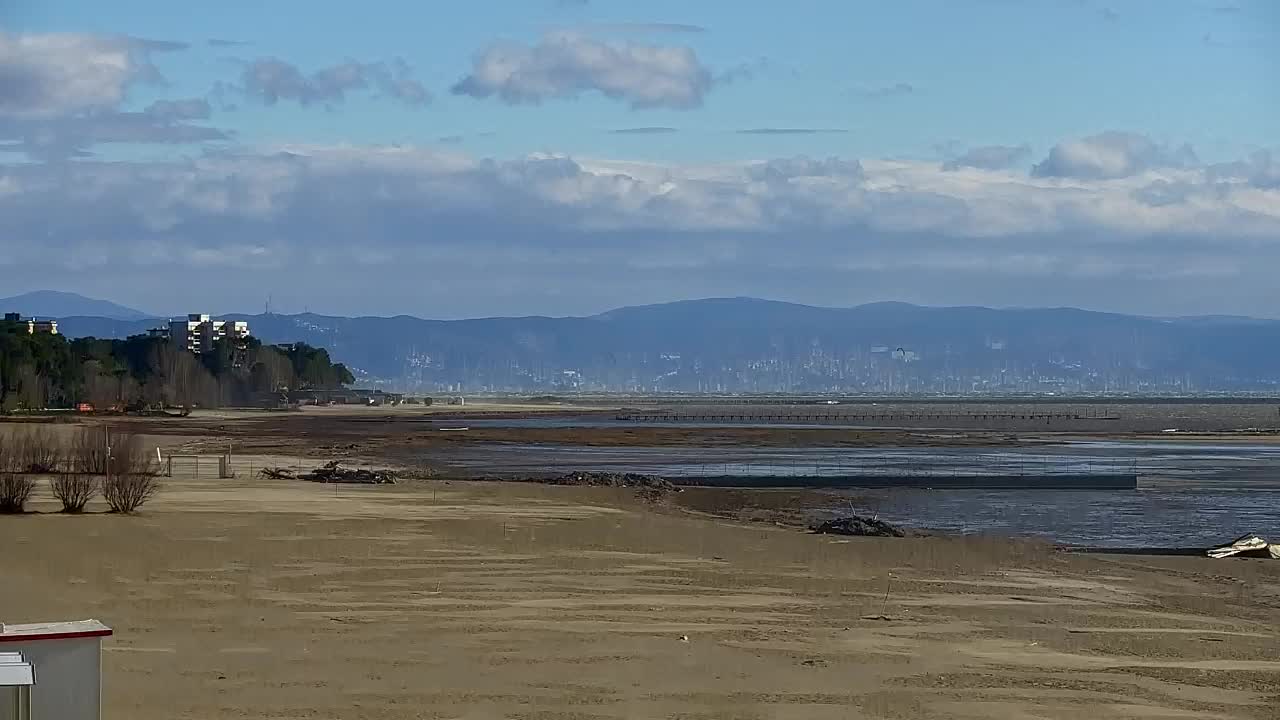 Grado Beach and Aquapark Views in Real Time