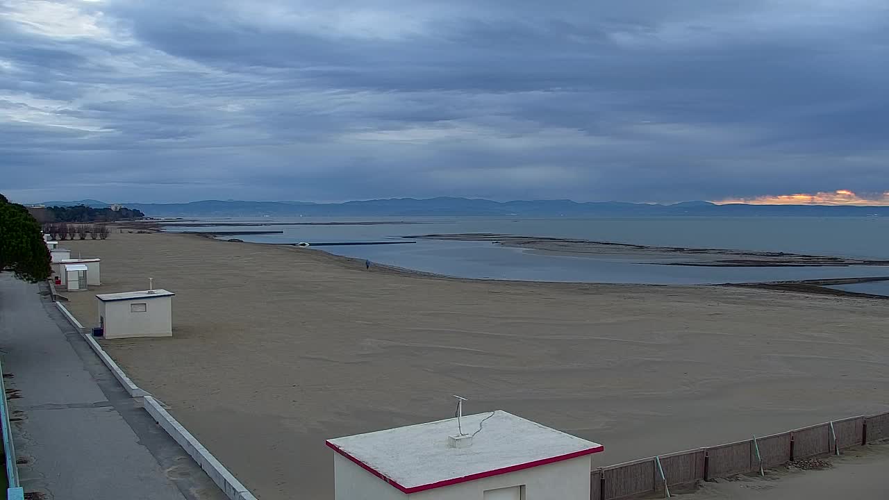 Grado Beach and Aquapark Views in Real Time