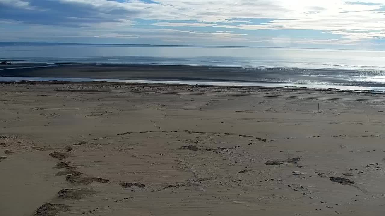 Grado Beach and Aquapark Views in Real Time