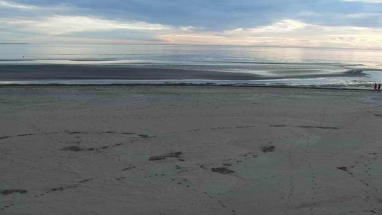 Grado Beach and Aquapark Views in Real Time